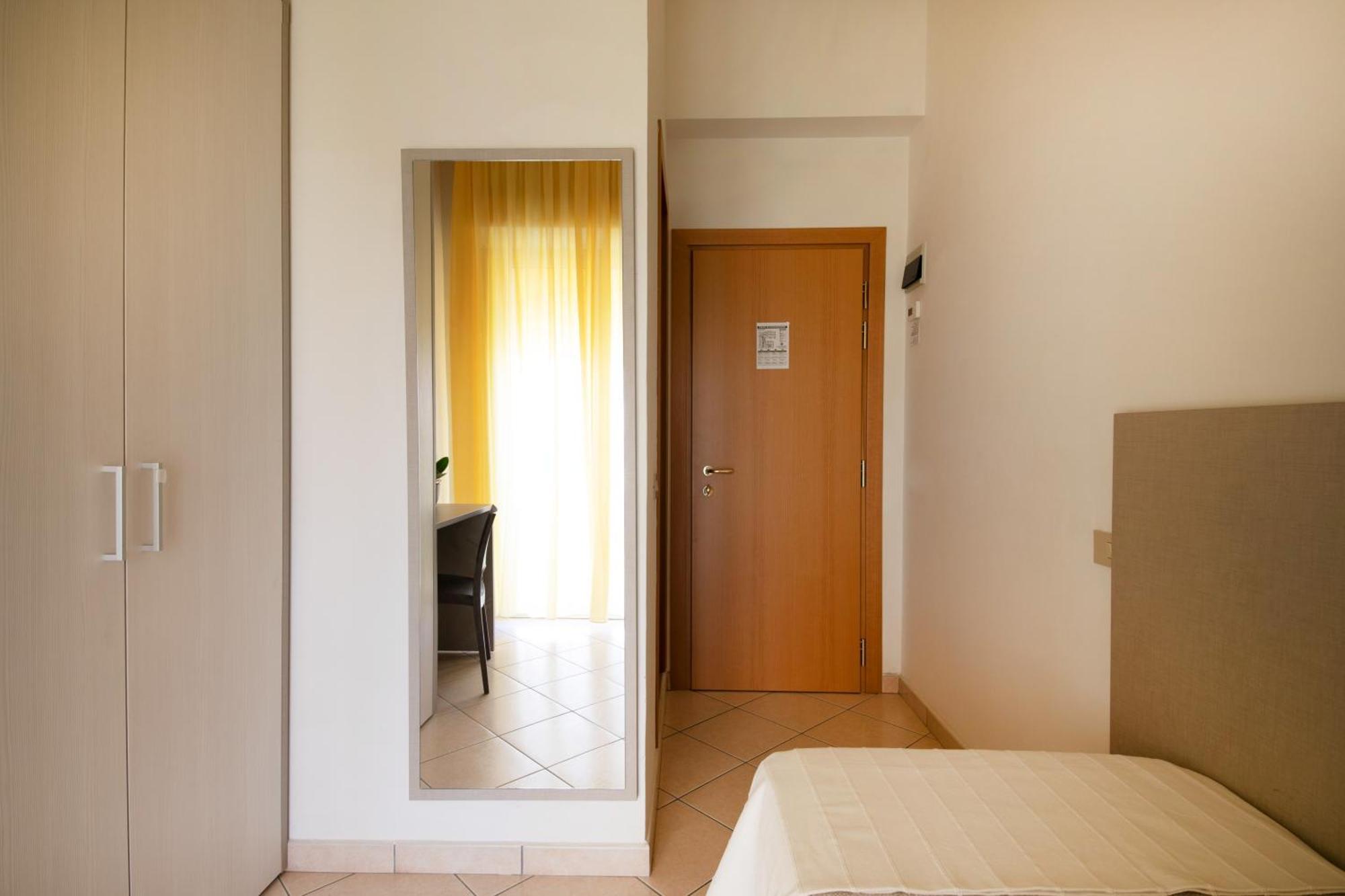 Savoia Hotel Misano Adriatico Exterior foto